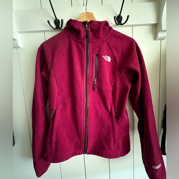 The North Face Jackets & Blazers - The North Face | Windwall | boysenberry | zip up | 3 pockets | XS | fleece |coat